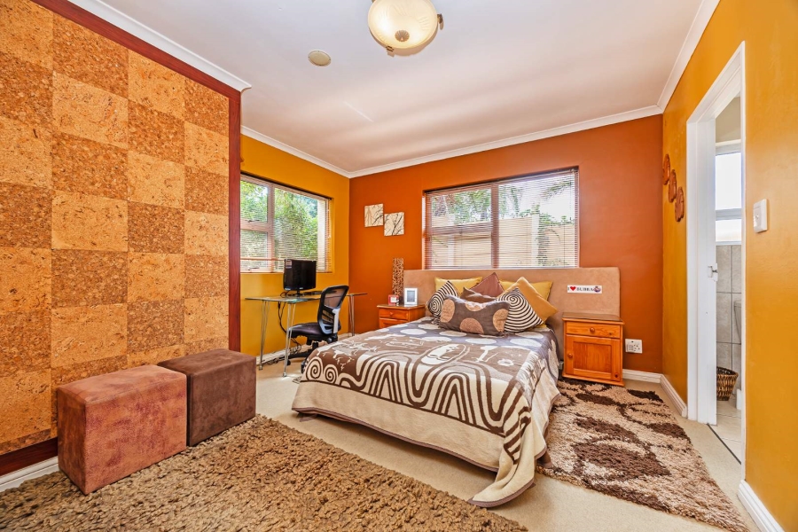 4 Bedroom Property for Sale in Plattekloof Western Cape